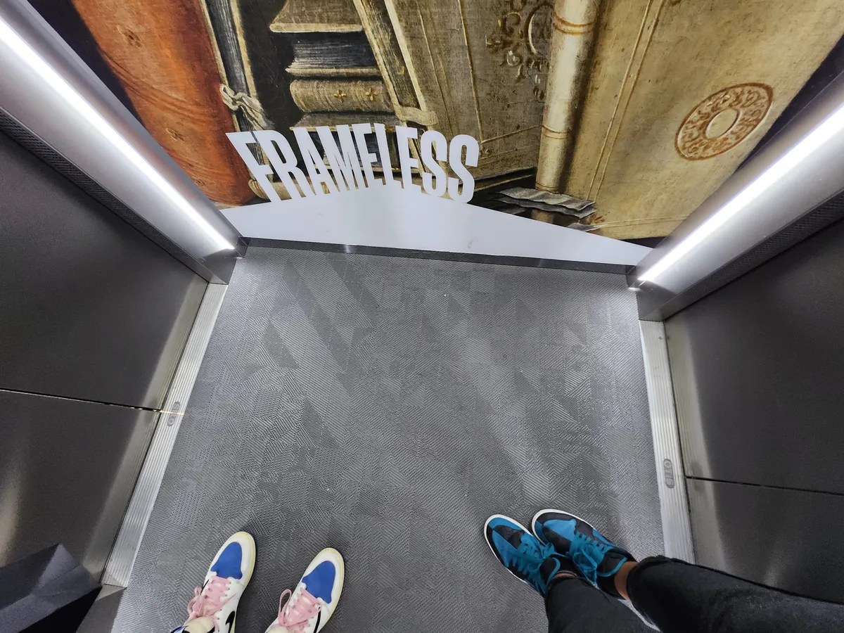 Frameless Gallery Image 85